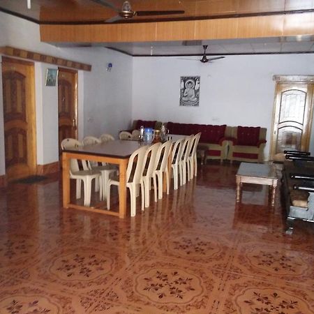 Galaxy Guest House Hundar Экстерьер фото